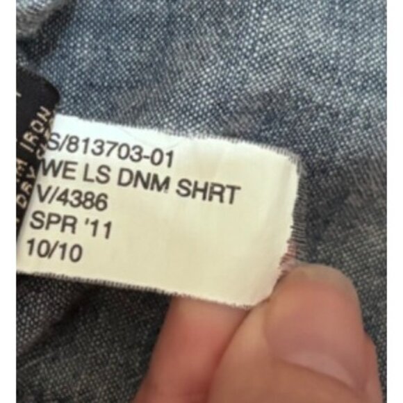 Banana Republic Light Blue Denim-Look Long-Sleeve Button-Up Shirt Women's - Picture 6 of 7